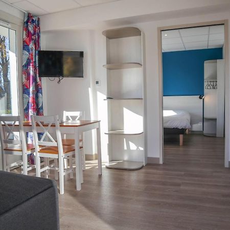 Le Pavillon Des Fleurs Hotel Menthon-Saint-Bernard Bagian luar foto
