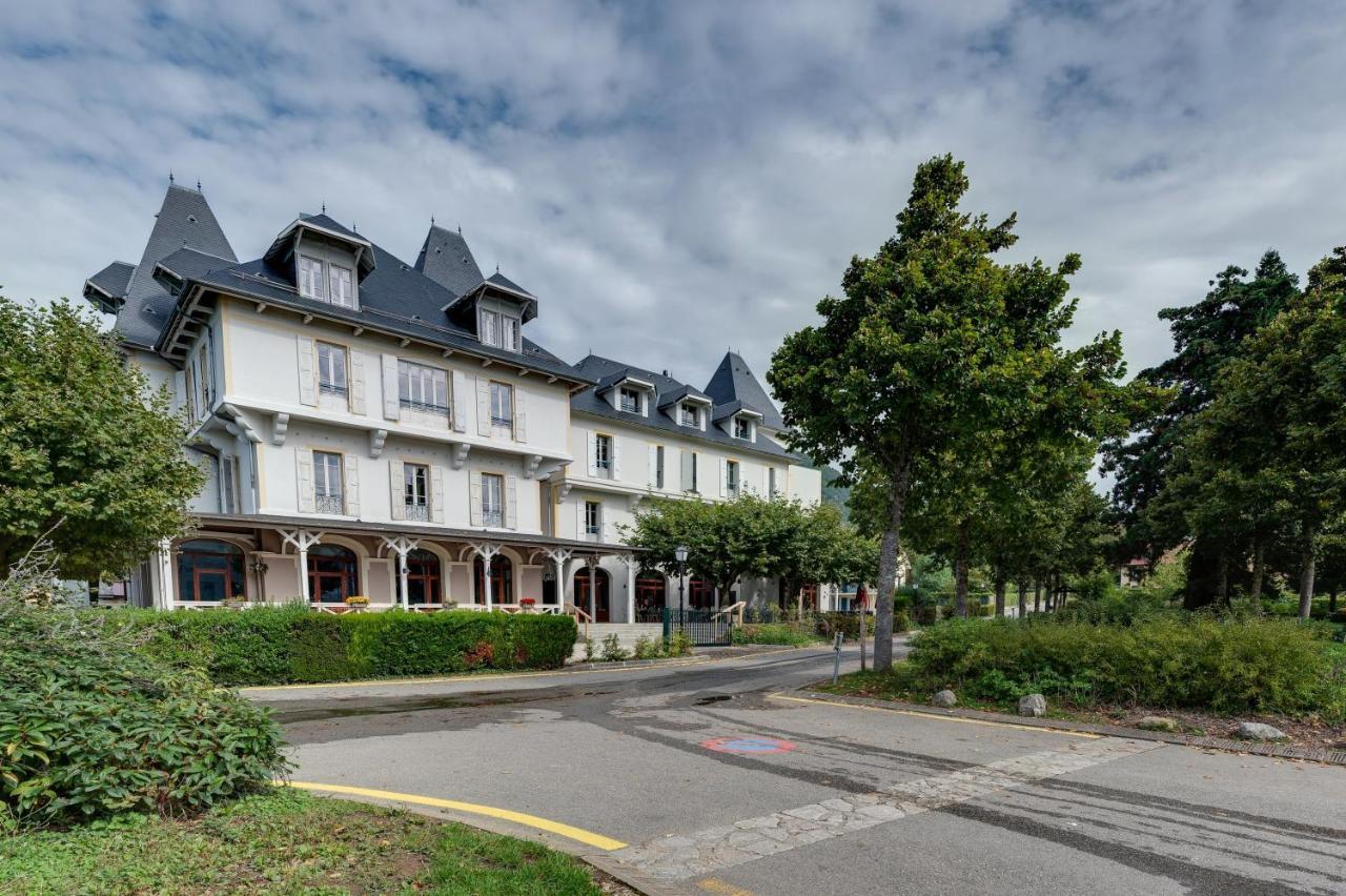 Le Pavillon Des Fleurs Hotel Menthon-Saint-Bernard Bagian luar foto